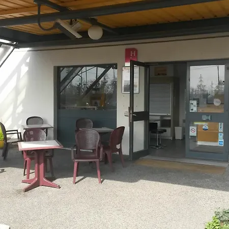欧洲特拉斯堡蓬徳f1酒店 *